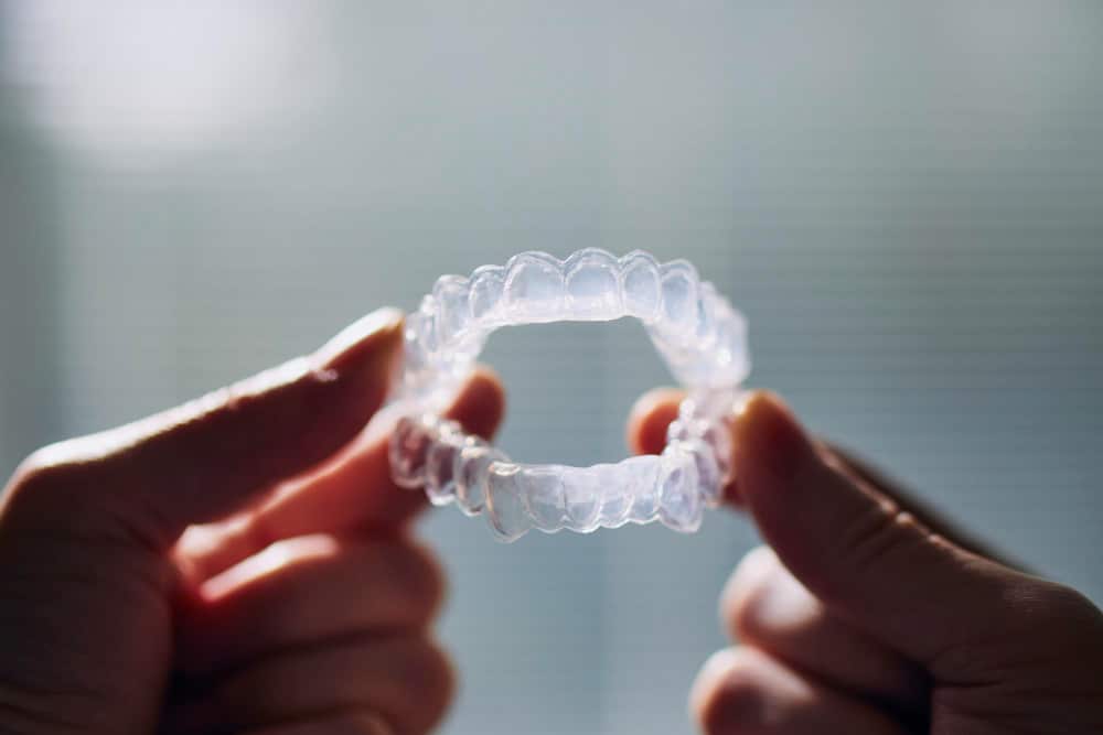 Can You Eat With Invisalign On?