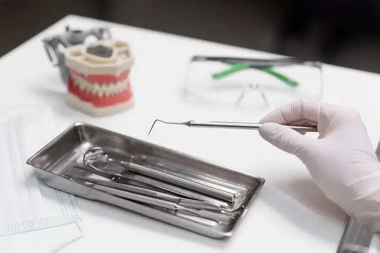 Dental Implants vs Dentures
